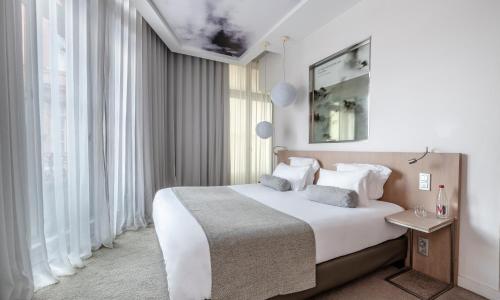 Le Grand Balcon Hotel - photo 2